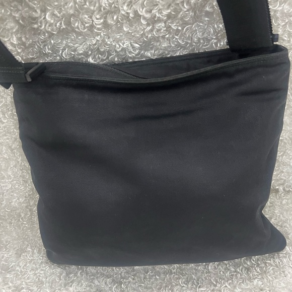 GUCCI Nylon Web Accent Interlocking GG Logo Messenger Bag - Picture 6 of 14